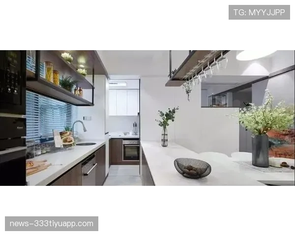 袁悦家豪宅厨房比我整个房子还大,这到底是吃货还是炫耀狂? 袁悦家豪宅厨房比我整个房子还大,这到底是吃货还是炫耀狂?
